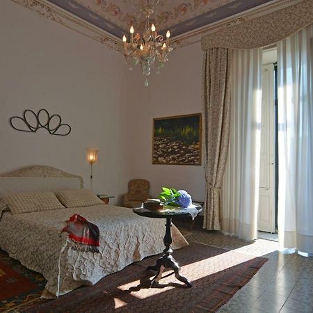 B&B Di Charme Camelie Palazzo Nicotra Riposto Zewnętrze zdjęcie