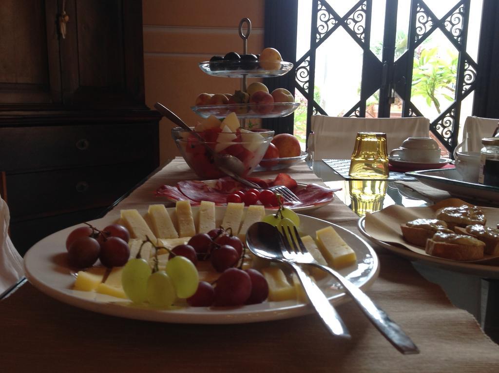 B&B Di Charme Camelie Palazzo Nicotra Riposto Zewnętrze zdjęcie