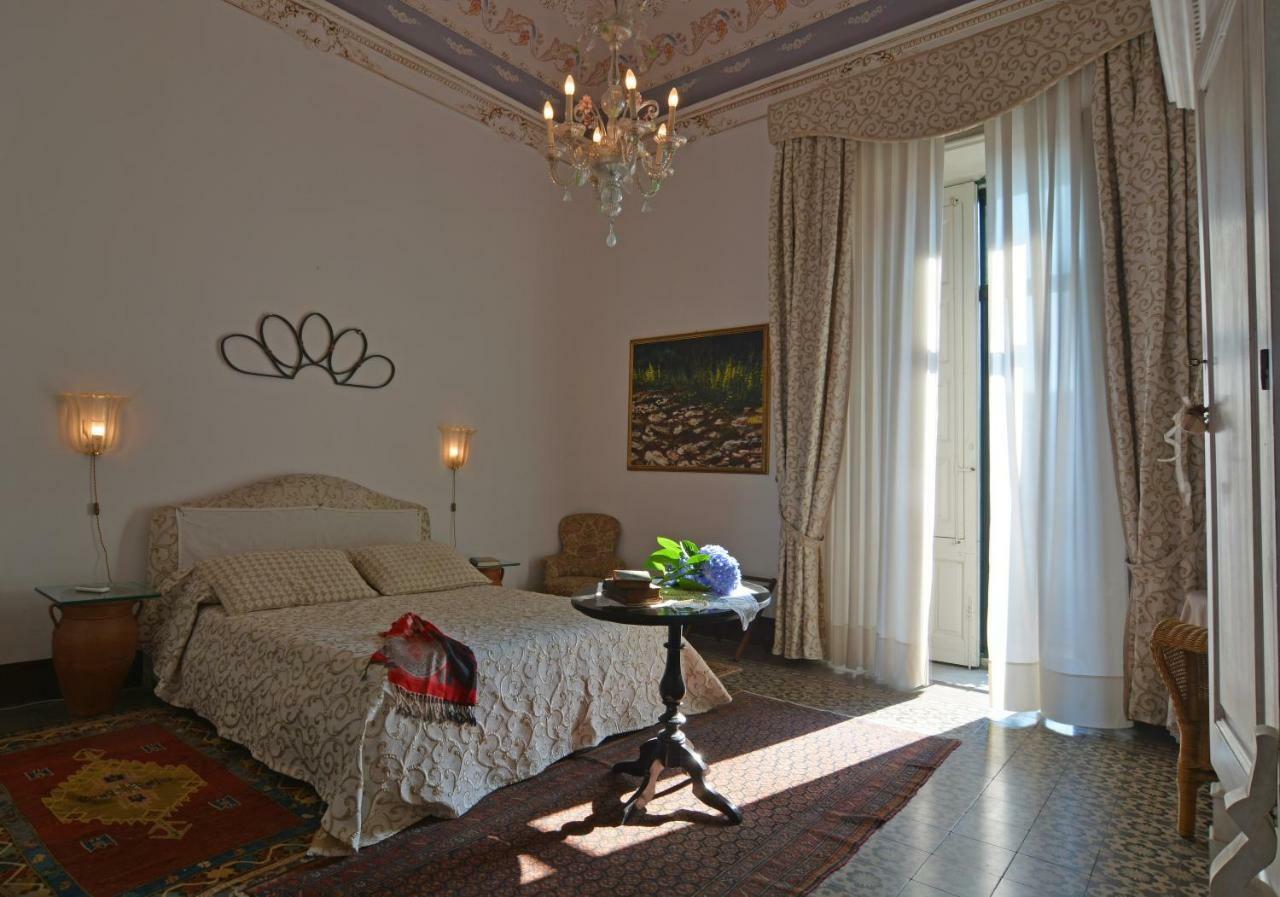 B&B Di Charme Camelie Palazzo Nicotra Riposto Zewnętrze zdjęcie