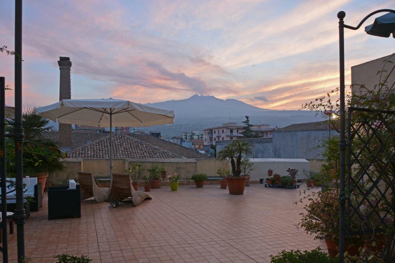 B&B Di Charme Camelie Palazzo Nicotra Riposto Zewnętrze zdjęcie