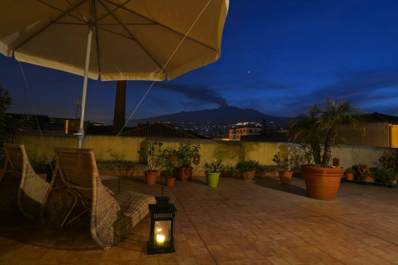 B&B Di Charme Camelie Palazzo Nicotra Riposto Zewnętrze zdjęcie