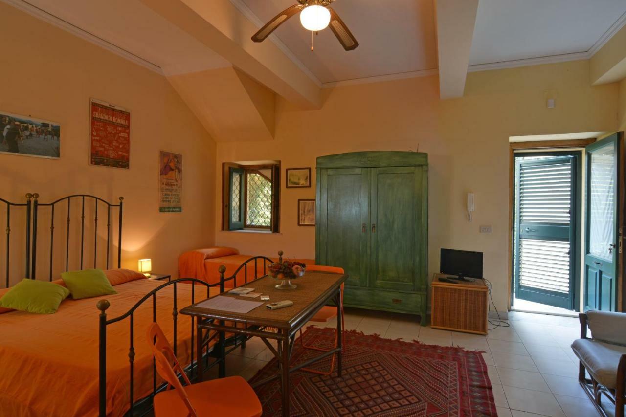 B&B Di Charme Camelie Palazzo Nicotra Riposto Zewnętrze zdjęcie