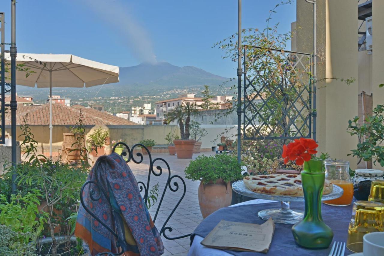 B&B Di Charme Camelie Palazzo Nicotra Riposto Zewnętrze zdjęcie